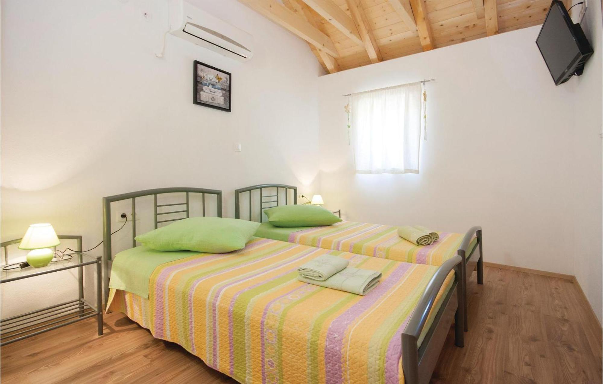 Lovely Home In Lozovac With Wifi Εξωτερικό φωτογραφία