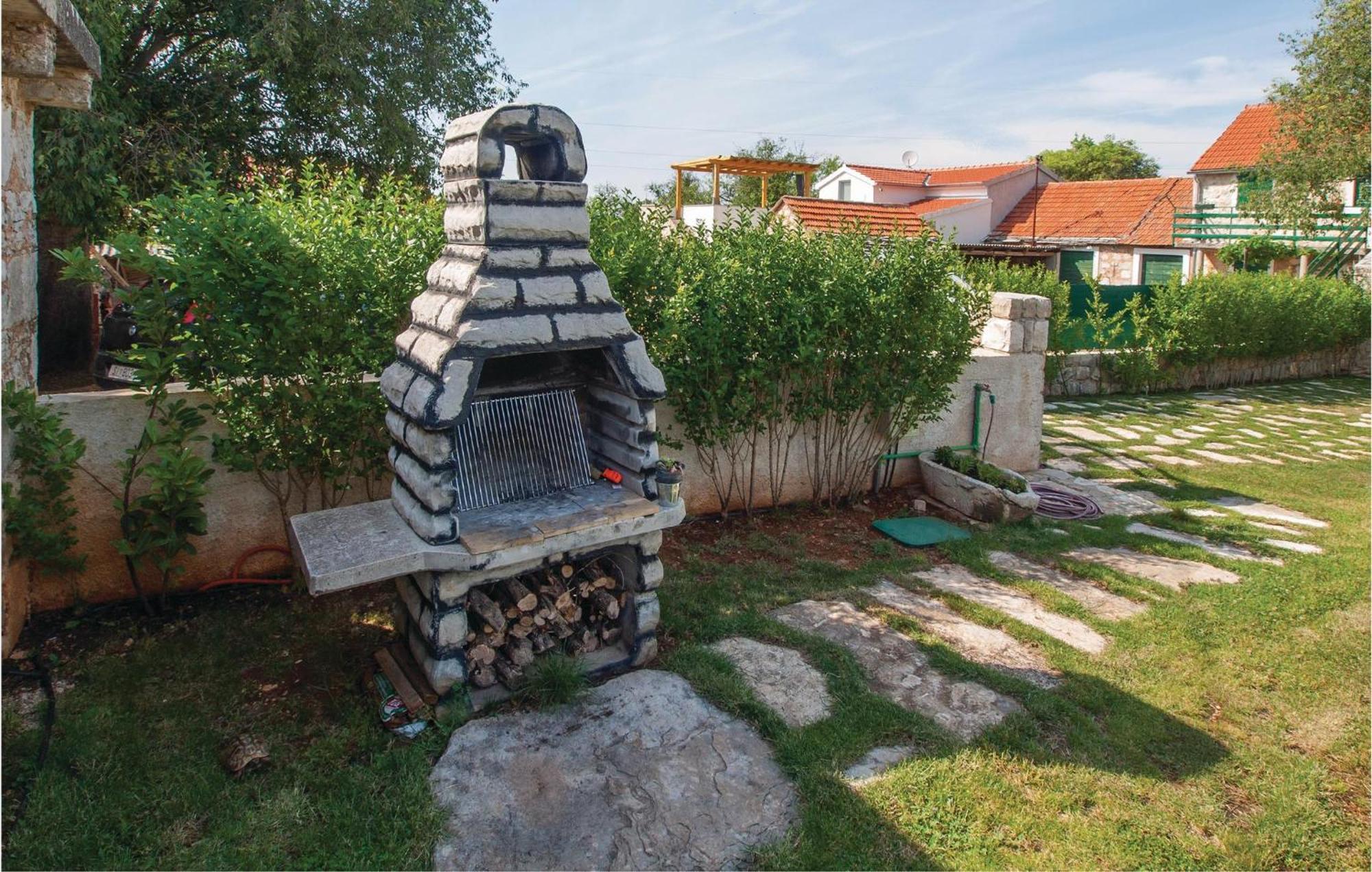 Lovely Home In Lozovac With Wifi Εξωτερικό φωτογραφία